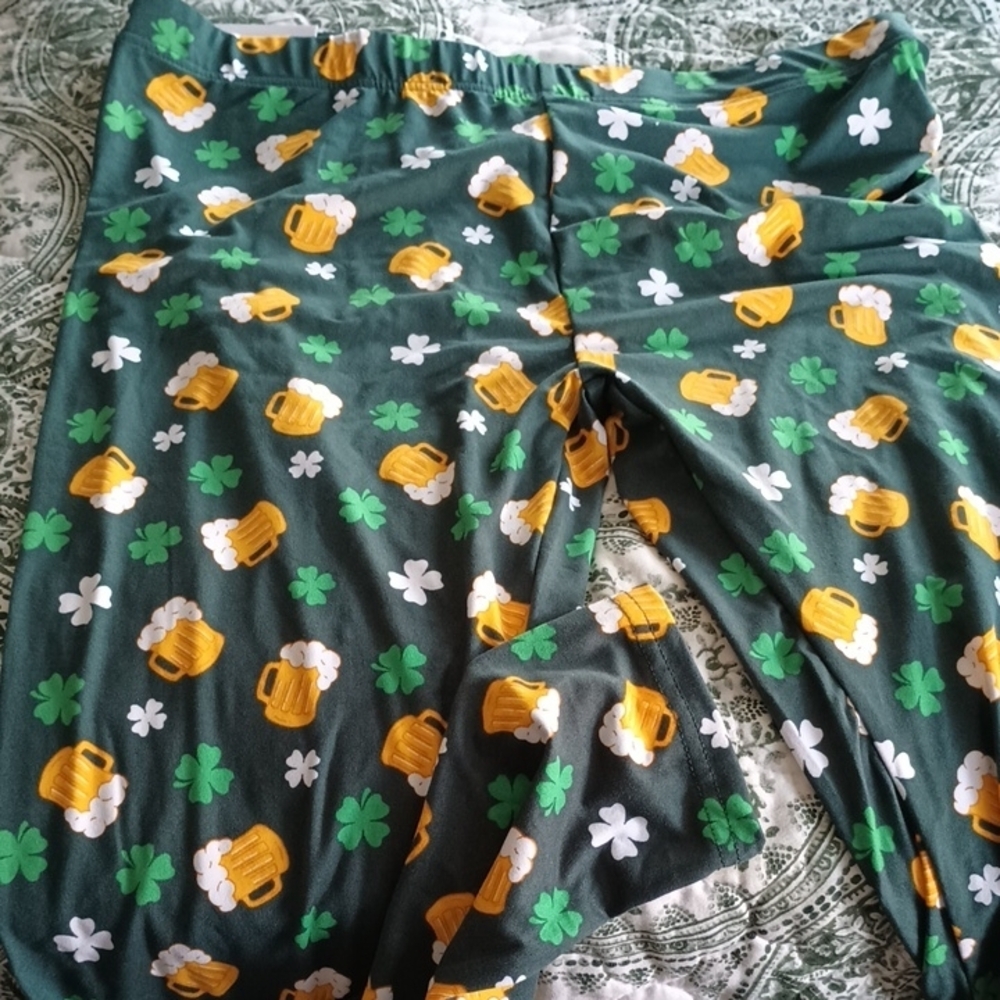Green Shamrock and Beer Print Ladies Bottoms